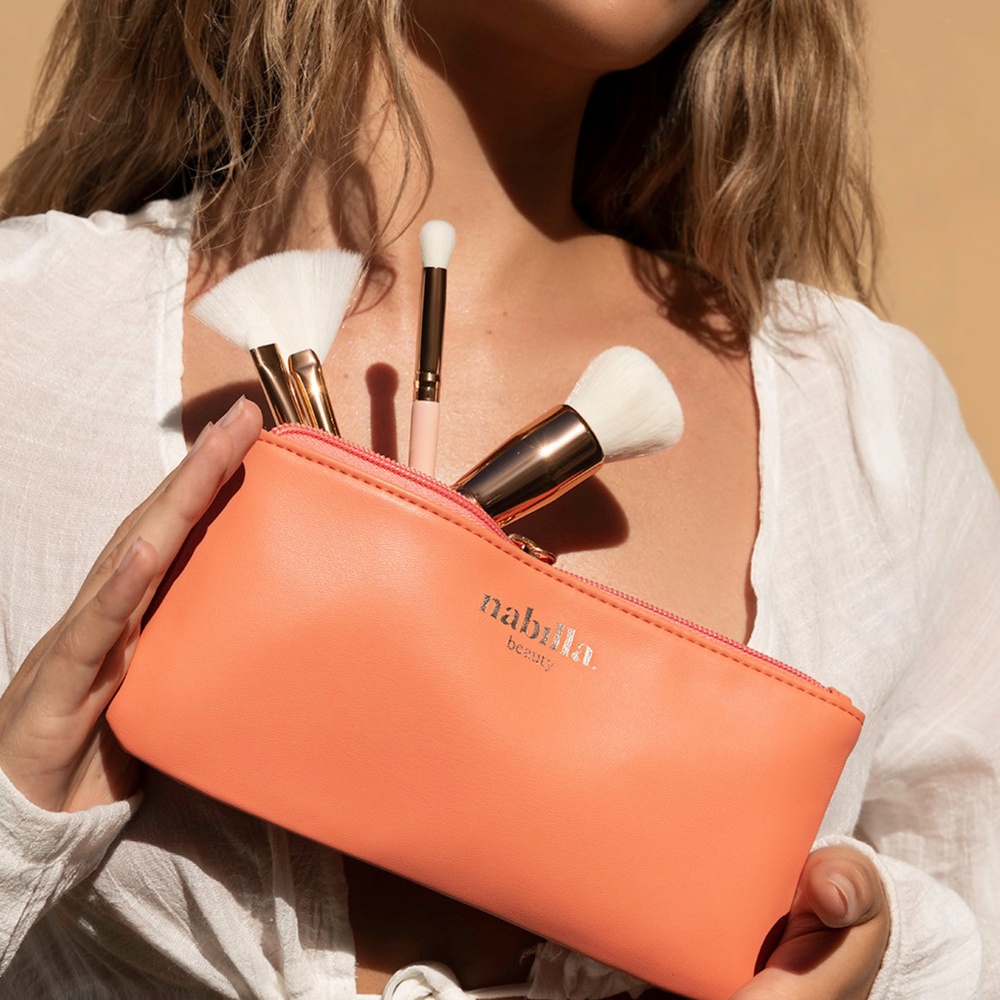 nabilla beauty Set de pinceaux 4 pinceaux et une trousse