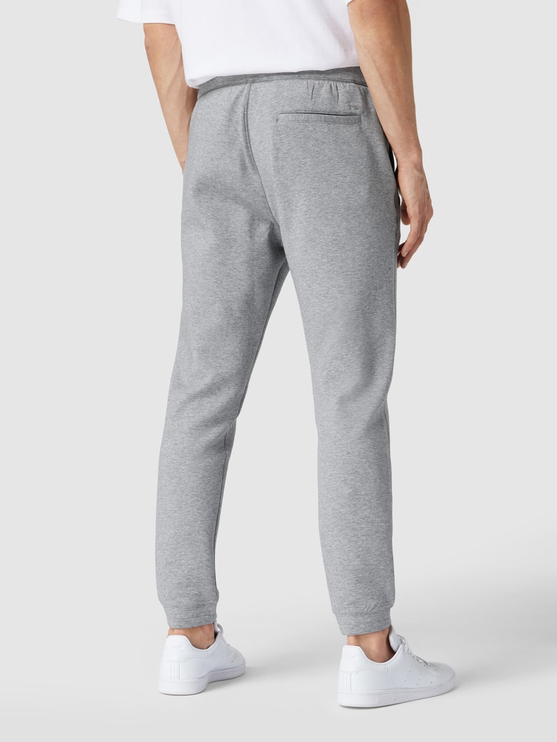 Sweatpants mit Eingrifftaschen in hellgrau meliert
