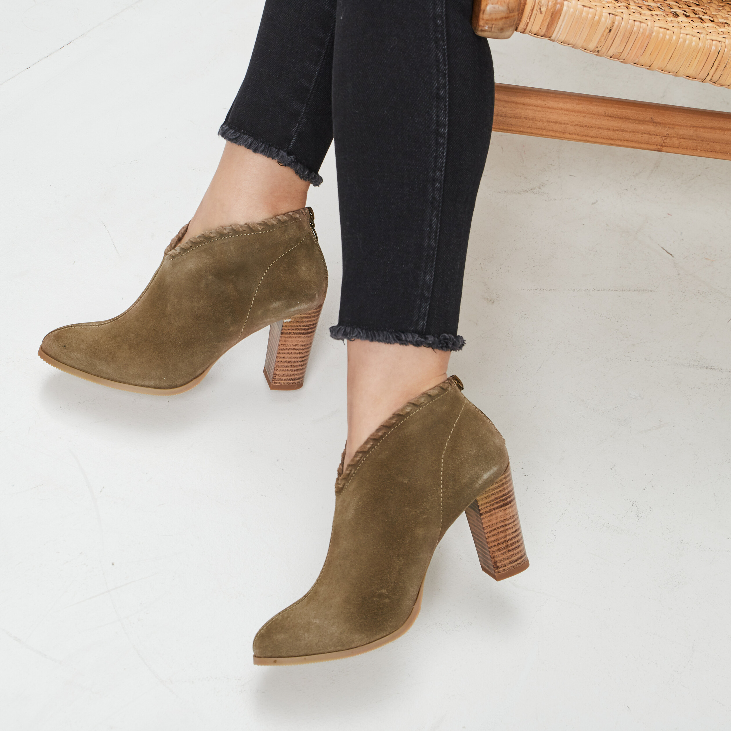 Bottines à talons en cuir taupe femme | La Halle