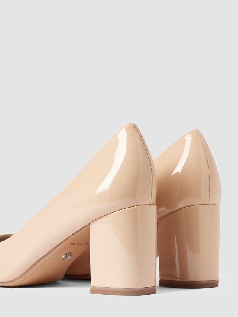 Pumps aus Leder mit abgerundeter Spitze in beige