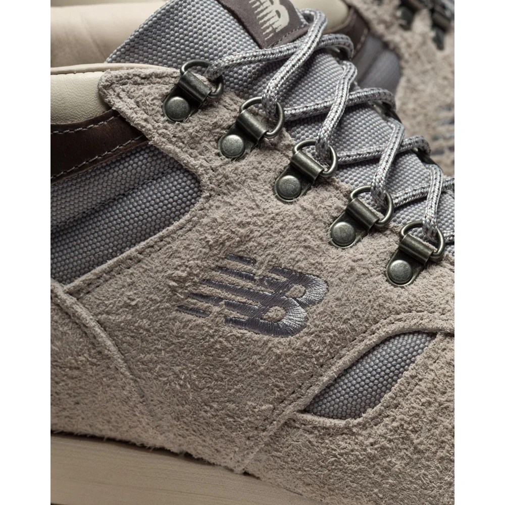 New Balance Rainier URAINAD / grau