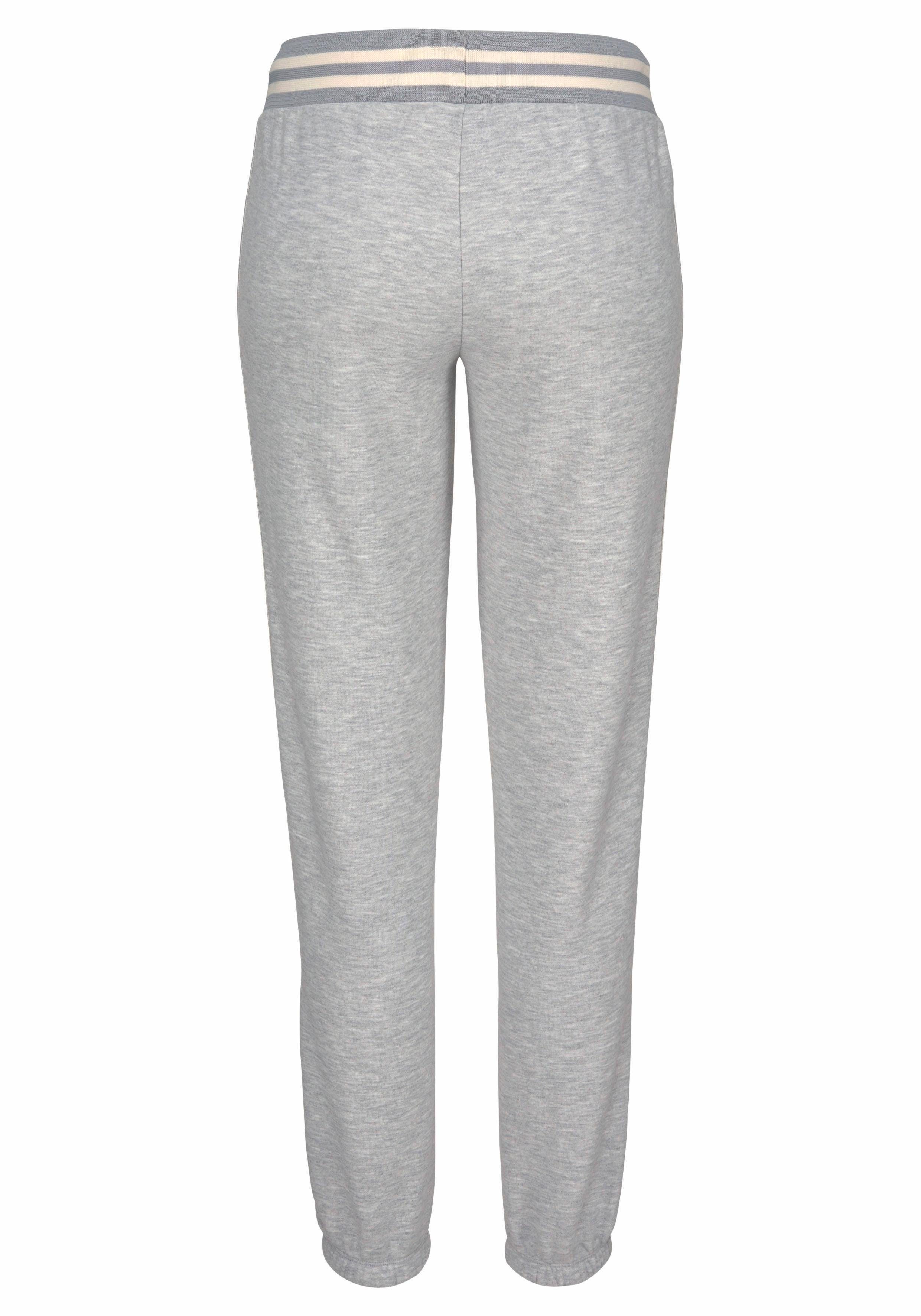 Bench. Relaxhose mit gestreiftem Bund und Glanzprint, Loungewear, Loungeanzug