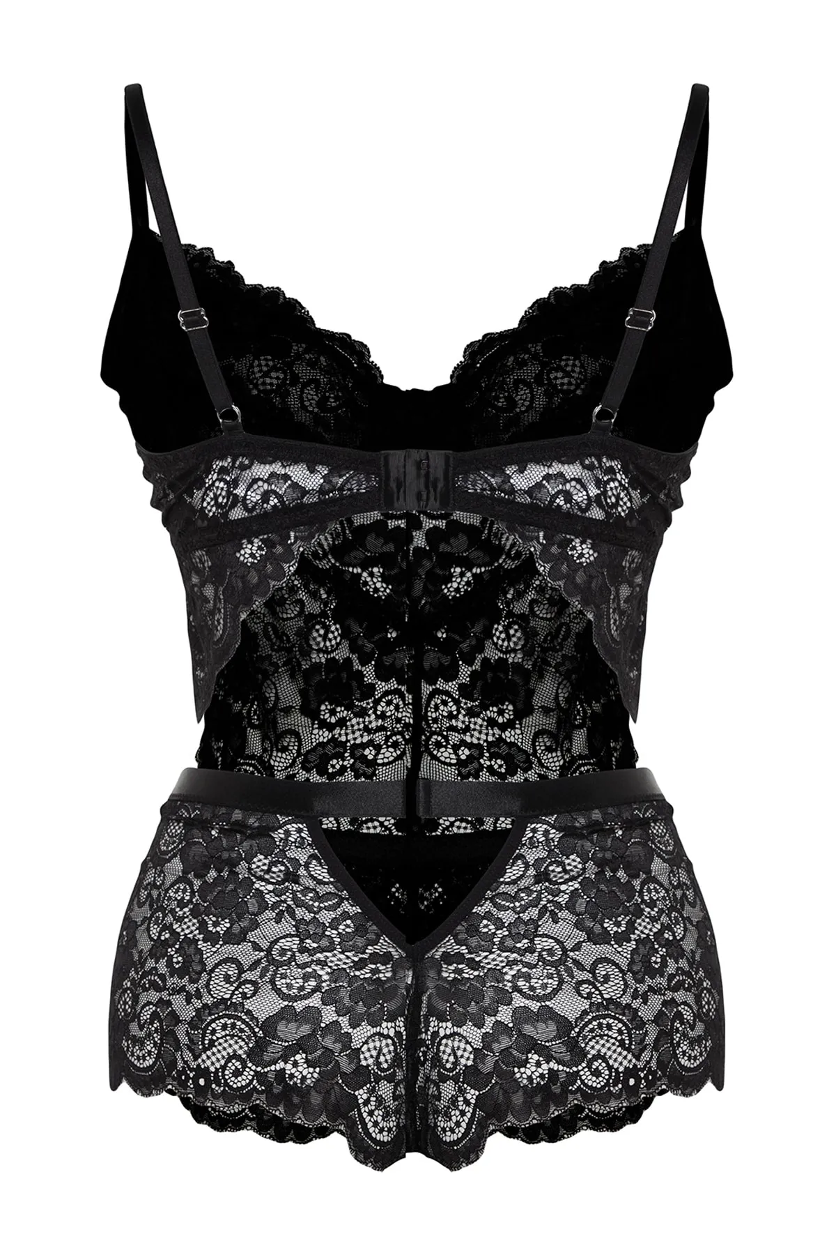 Trendyol Curve  Schwarzer Träger-Body aus Spitze in Übergröße TBBAW24CS00000