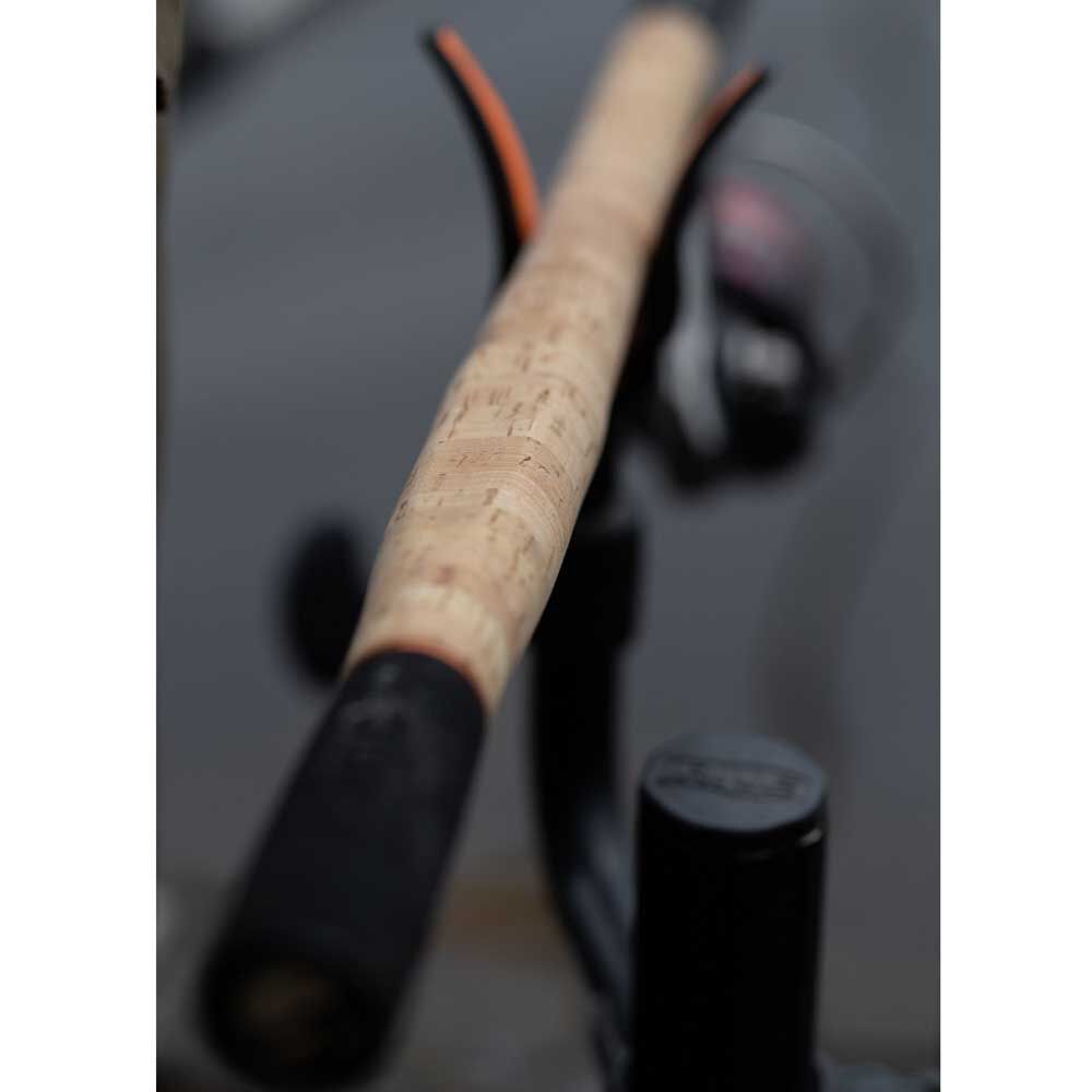 Englantilainen vapa-viehe guru aventus waggler 3,30 m, max. 15 g.