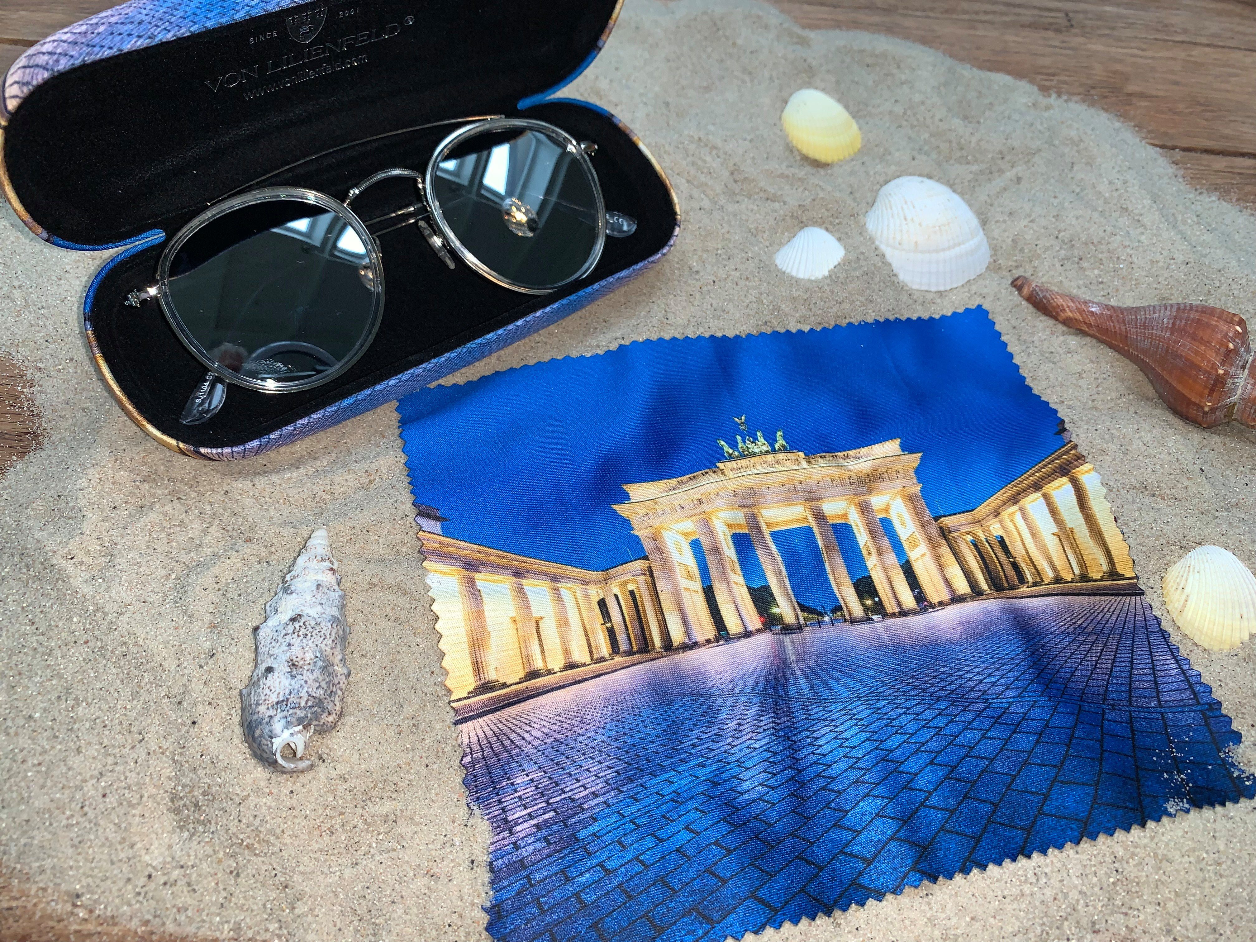 von Lilienfeld Brillenetui Brillenetui Brandenburger Tor Brillenputztuch Hardcase mit Stoffbezug, hochwertiges Putztuch mit demselben Motiv
