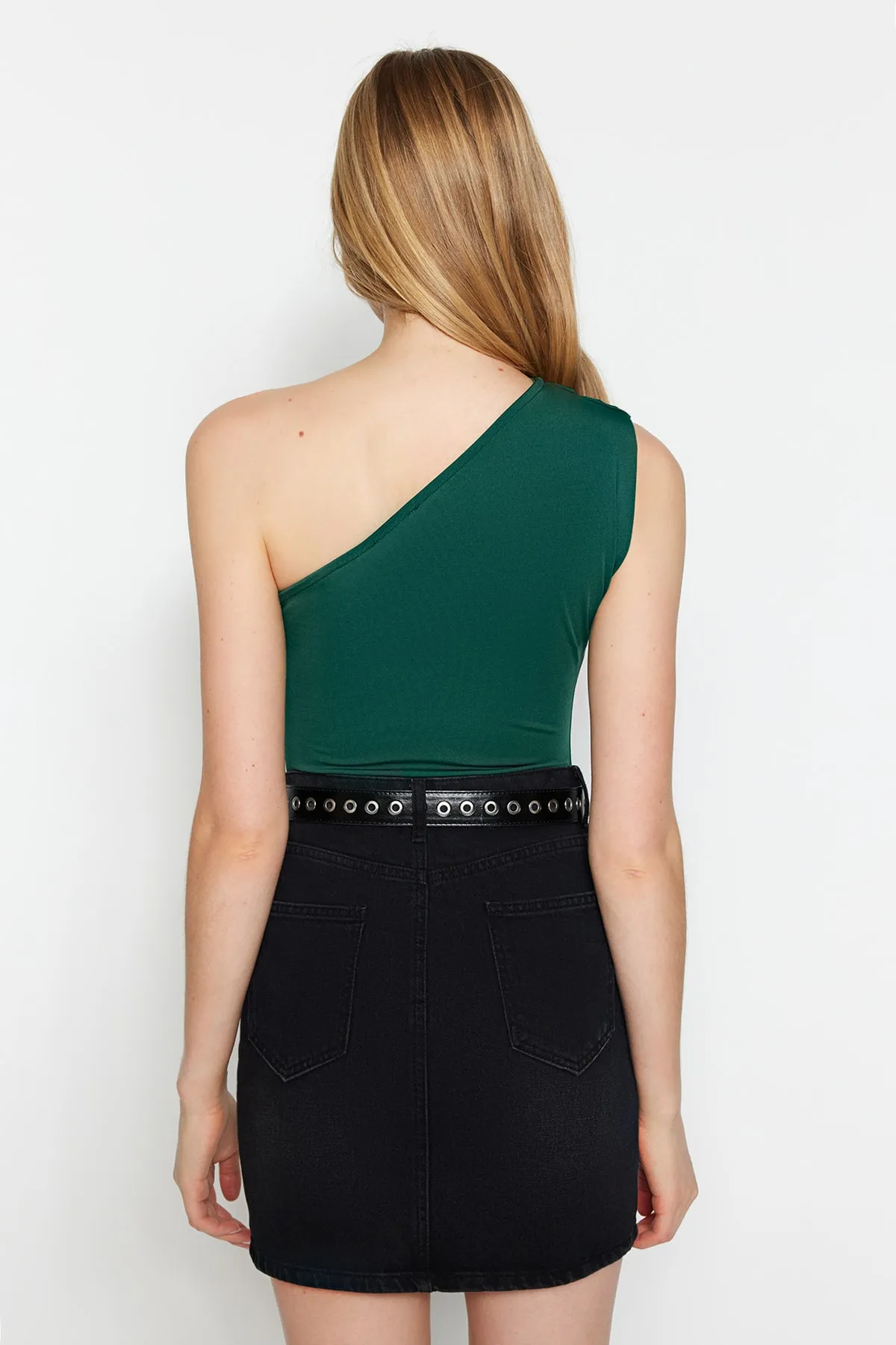 Trendyol Collection  Petrolfarbener, flexibler Strickbody mit asymmetrischem Kragen und Stretch-Druckknopf TWOSS22BD00014