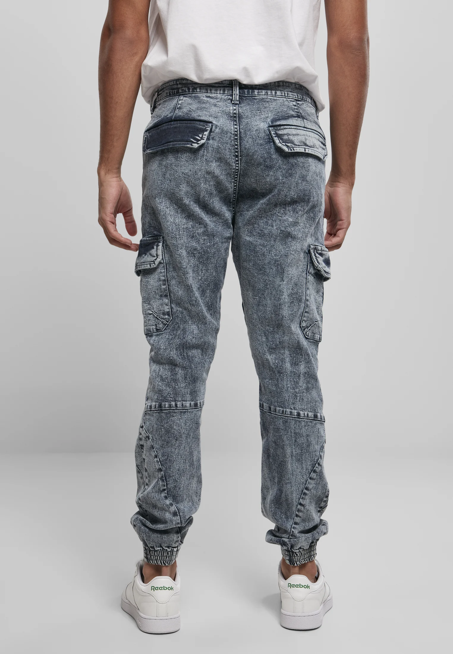 Vaqueros de corte cónico Urban Classics