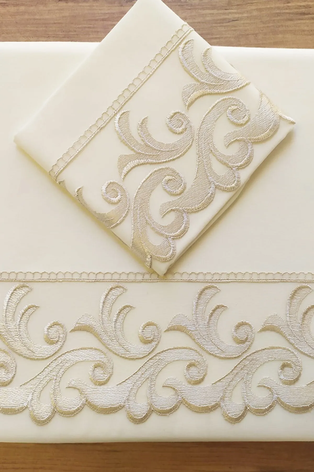 Çeyiz Diyarı  Französisches Guipure-Belinda-Bettbezug-Set, 6-teilig, Creme-Cappuccino