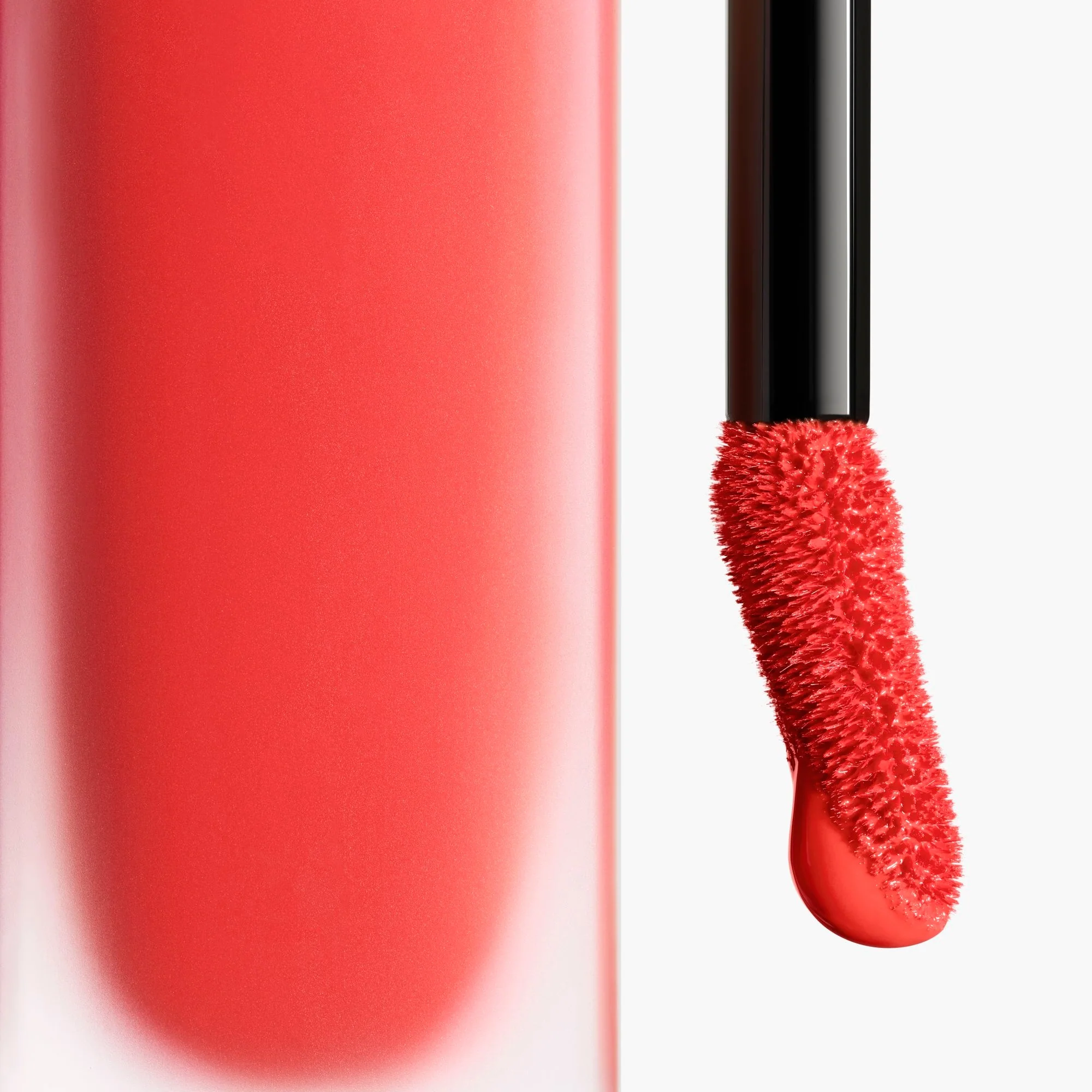 ROUGE ALLURE LIQUID VELVET - EL LABIAL MATTE FLUIDO DE ULTRA LARGA DURACIÓN E INTENSO