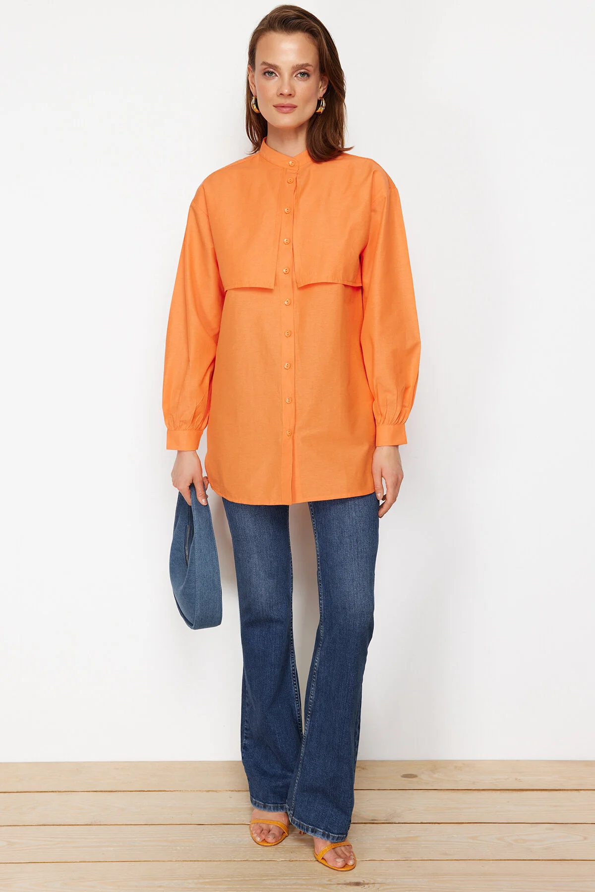 Trendyol Modest  Orangefarbenes gewebtes Baumwollhemd TCTSS23TG00030