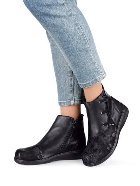 Stiefelette mit seitlichem Reißverschluss
