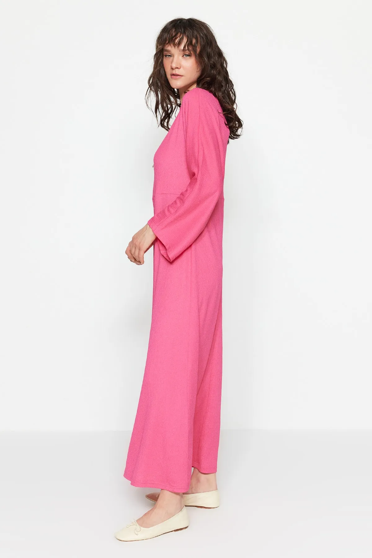 Trendyol Modest  Rosa Strickkleid mit spanischen Ärmeln TCTSS23EB00210