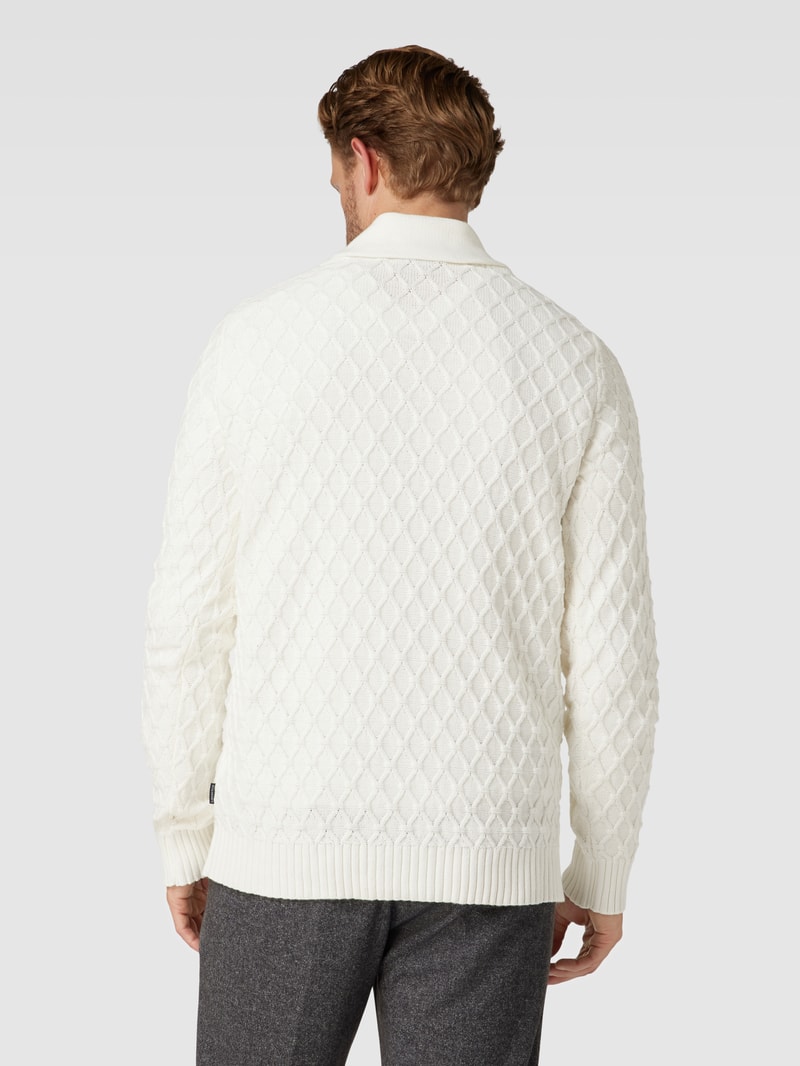 Strickjacke mit Schalkragen und Knopfleiste in offwhite