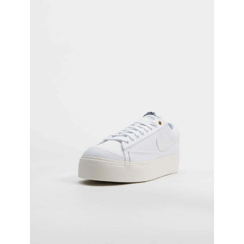 Nike Blazer Low Platform Cnvs DV7475-100 / weiss