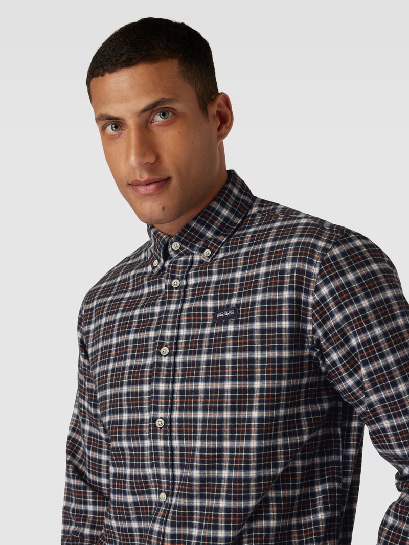 Freizeithemd mit Karomuster und Button-Down-Kragen in schwarz