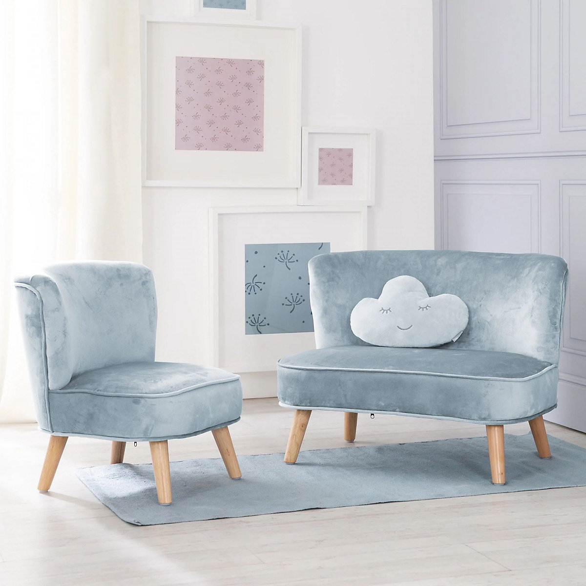Bundle Lil Sofa - 1x Kindersofa groß, 1x Kindersessel und 1x Dekokissen in Wolkenform hellblau/sky
