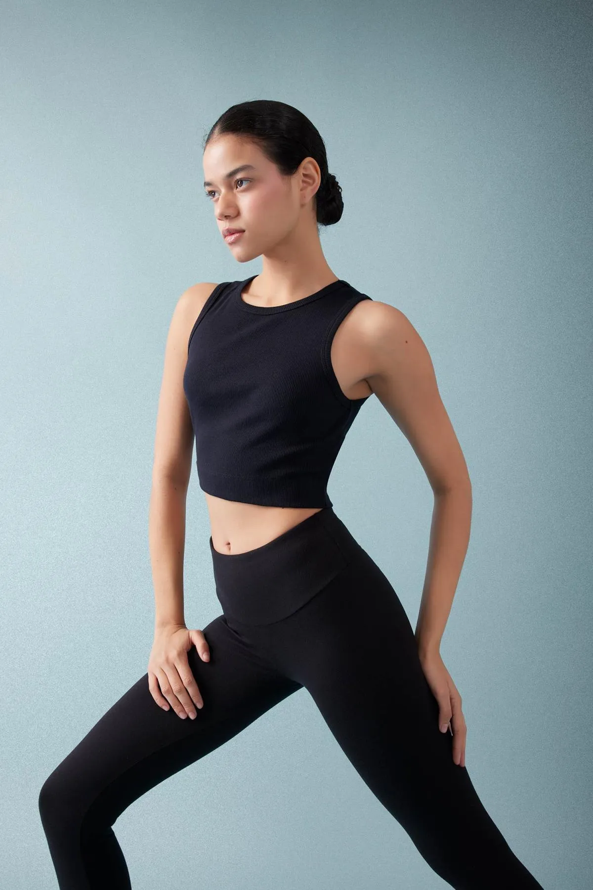 DeFacto  Passform Slim Fit Rundhals Sport-Unterhemd aus Baumwolle Z6573az23sp