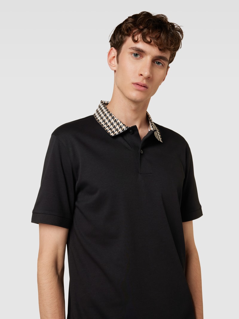 Poloshirt mit Label-Details Modell 'Parlay' in schwarz