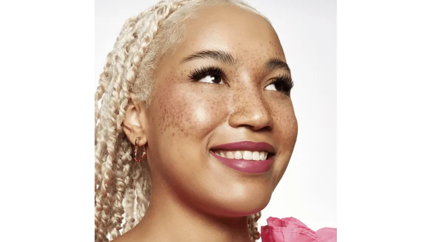 essence LASHES TO IMPRESS pre-cut lashes