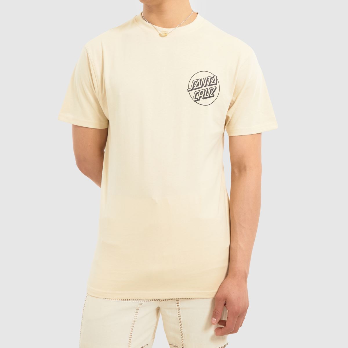 Santa Cruz – Naturfärgad t-shirt med handmotiv och fredsritualer