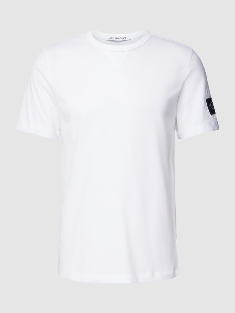 T-Shirt mit Label-Patch in weiss