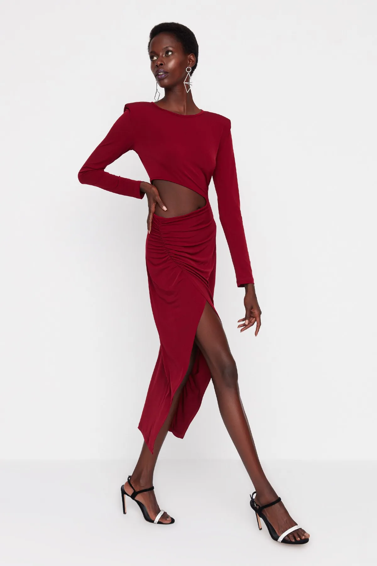 Trendyol Collection  Burgunderrotes, zweireihiges, gestricktes, detailliertes, elegantes Abendkleid mit Fenster/Ausschnitt TPRAW23EL00272
