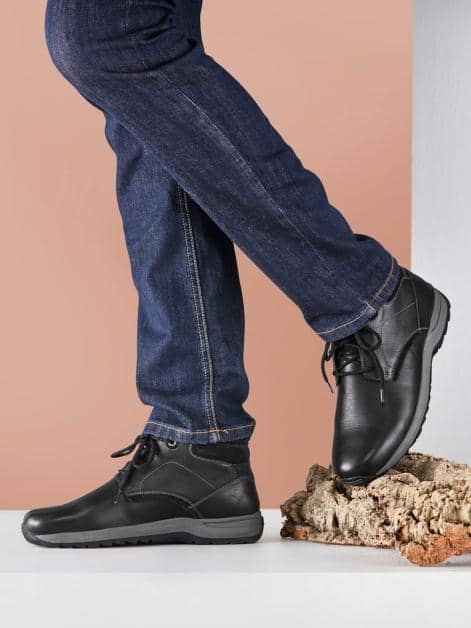 Schnürstiefelette aus robustem Leder