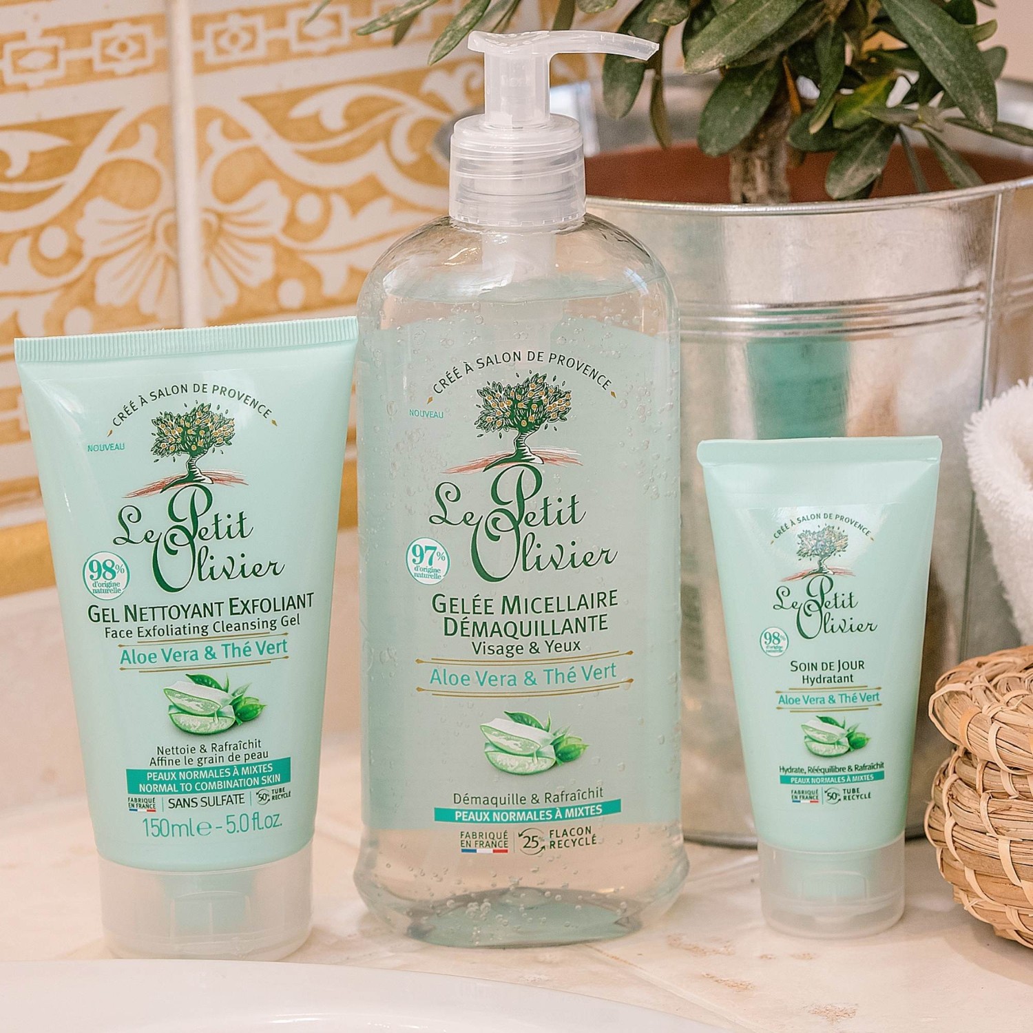 Crema giorno idratante Le Petit Olivier con aloe vera e tè verde