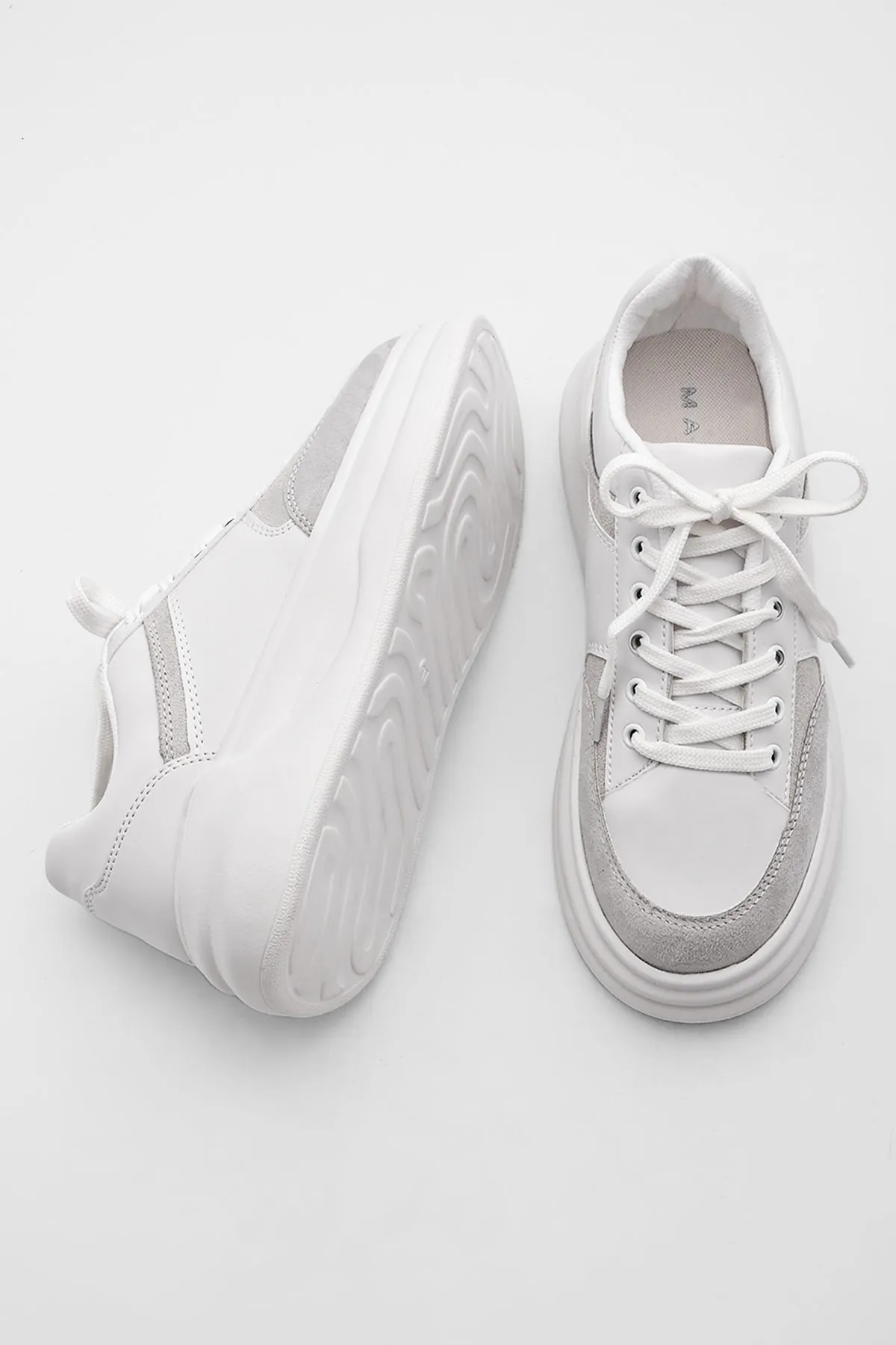 Marjin  Damen-Sneaker mit hoher Sohle, Sportschuhe zum Schnüren, Balbasi weiß