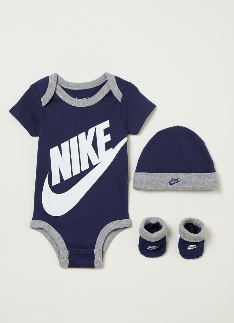 „Nike“ dovanų rinkinys su romperiu, kepure ir kojinėmis, 3 dalių