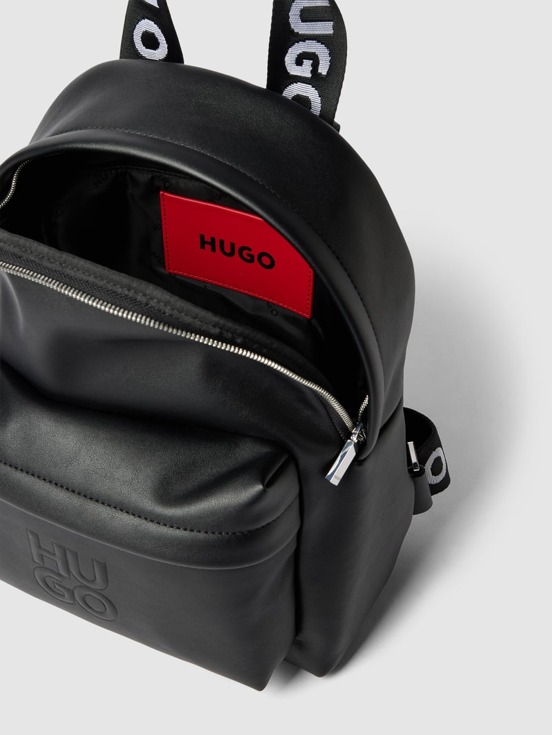 Rucksack mit Label-Prägung Modell 'Bel' in black