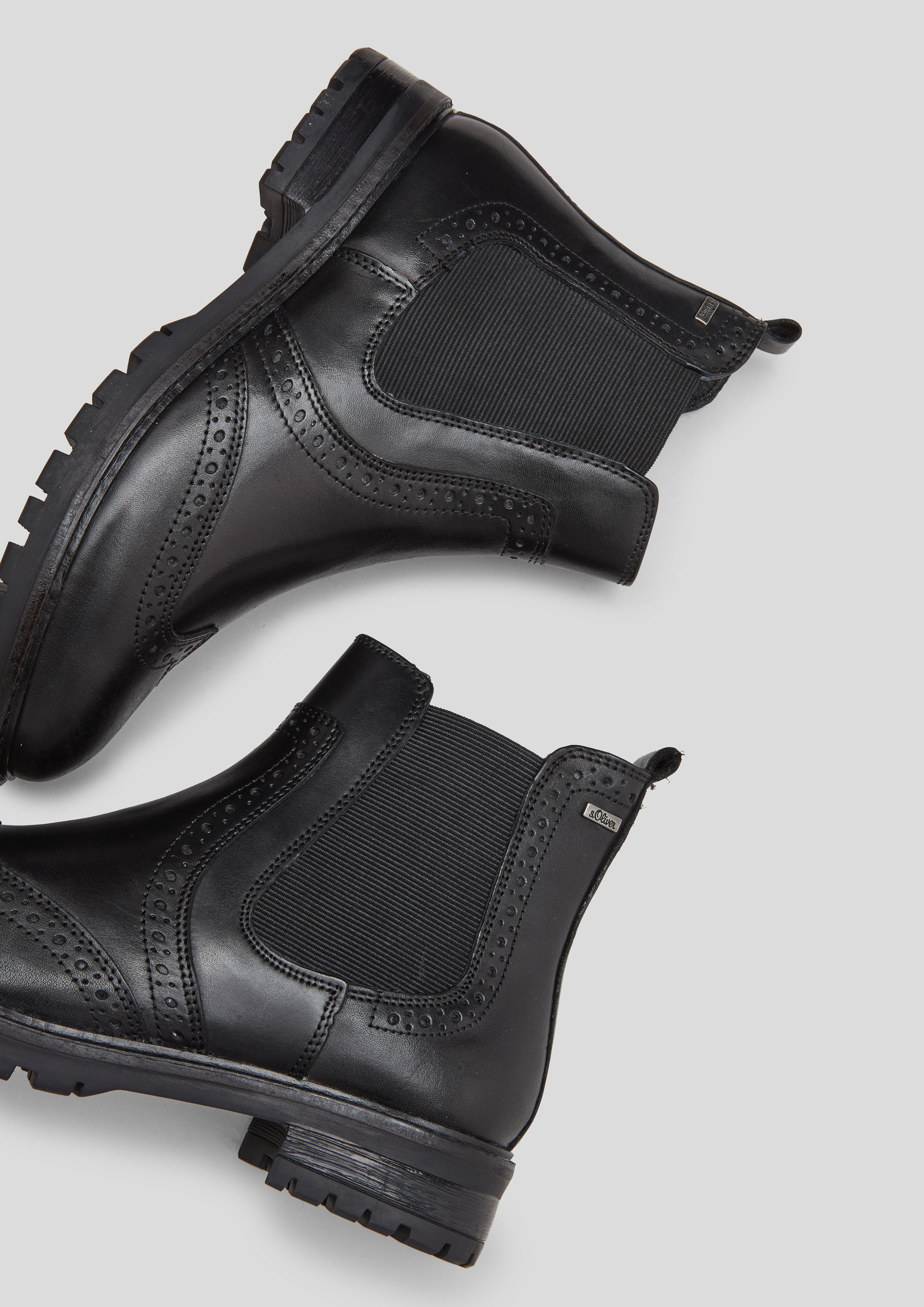Brouge-Boots aus Leder  101.107.101.25401-001
