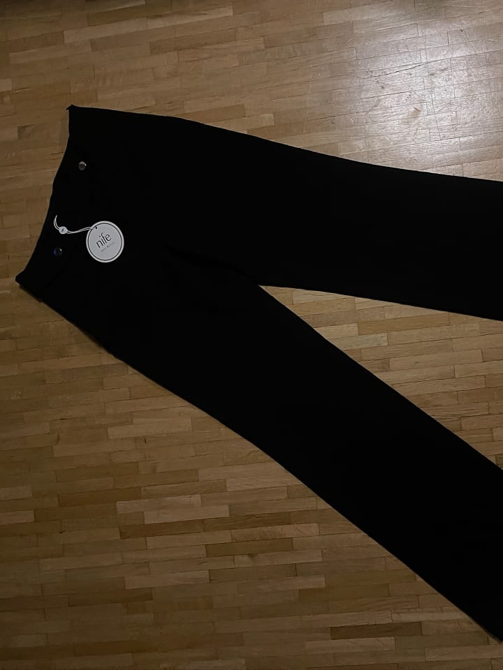 Nife Marlenehose in Schwarz günstig kaufen 36