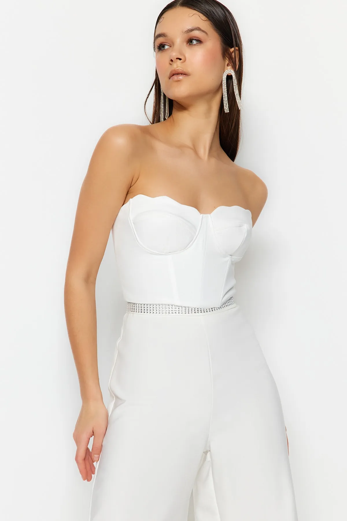 Trendyol Collection  Braut-Bustier mit kurzem Herzkragen in Ecru TPRSS23BS00125