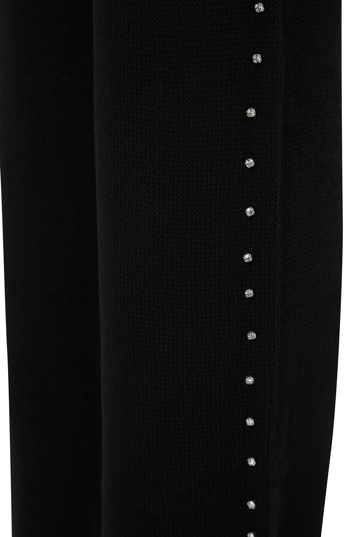 Trendyol Collection  Schwarzes Strickoberteil und -unterteil im weiten Schnitt TWOAW24AU00008