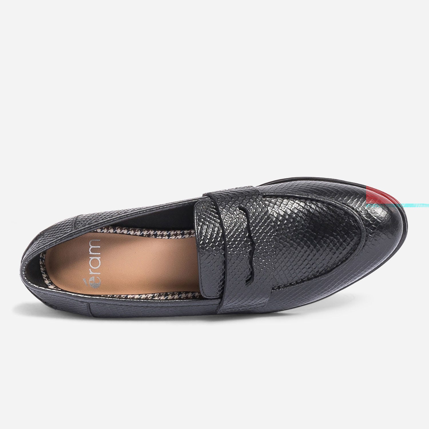 Mocassin noir en cuir embossé python