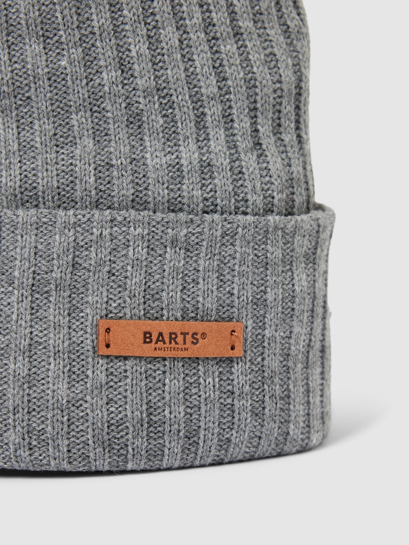 Mütze mit Logo-Applikation Modell 'WILBERT' in silber