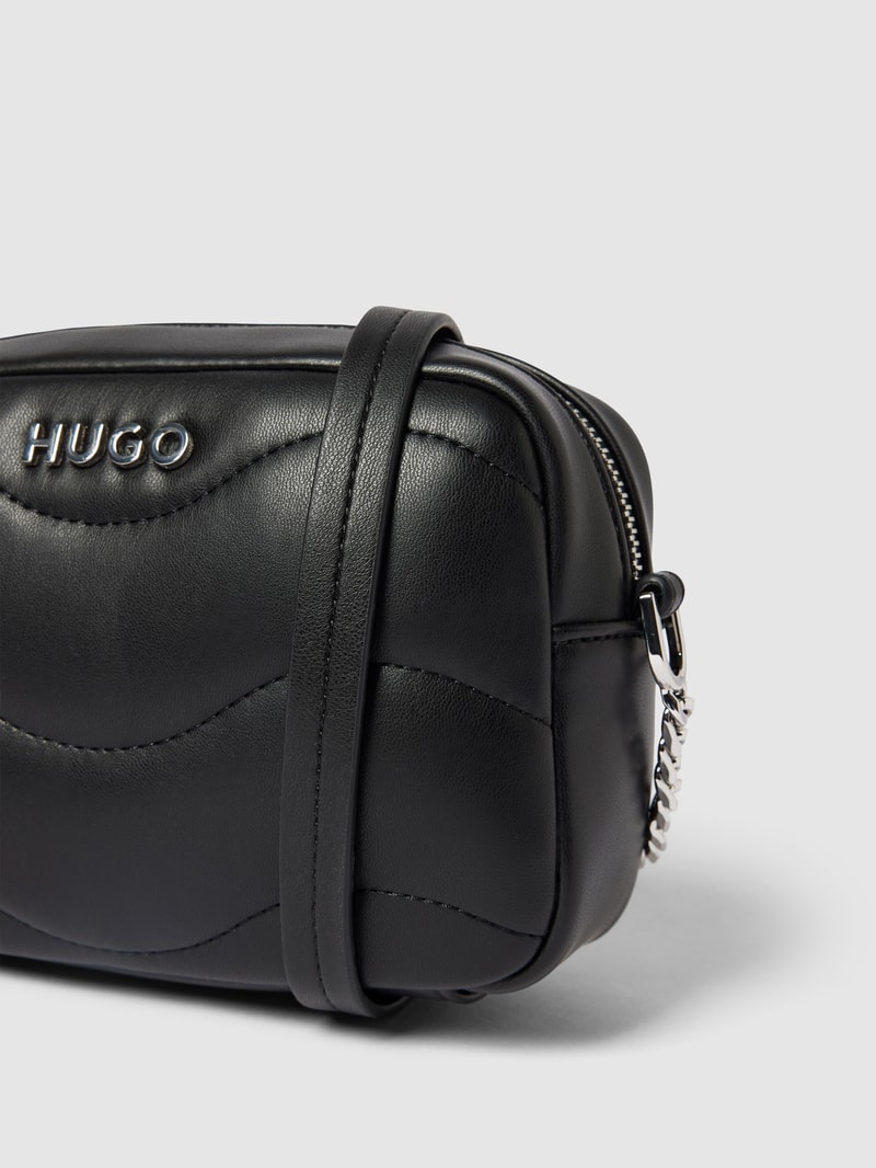 Handtasche mit Steppnähten Modell 'Lizzie' in schwarz