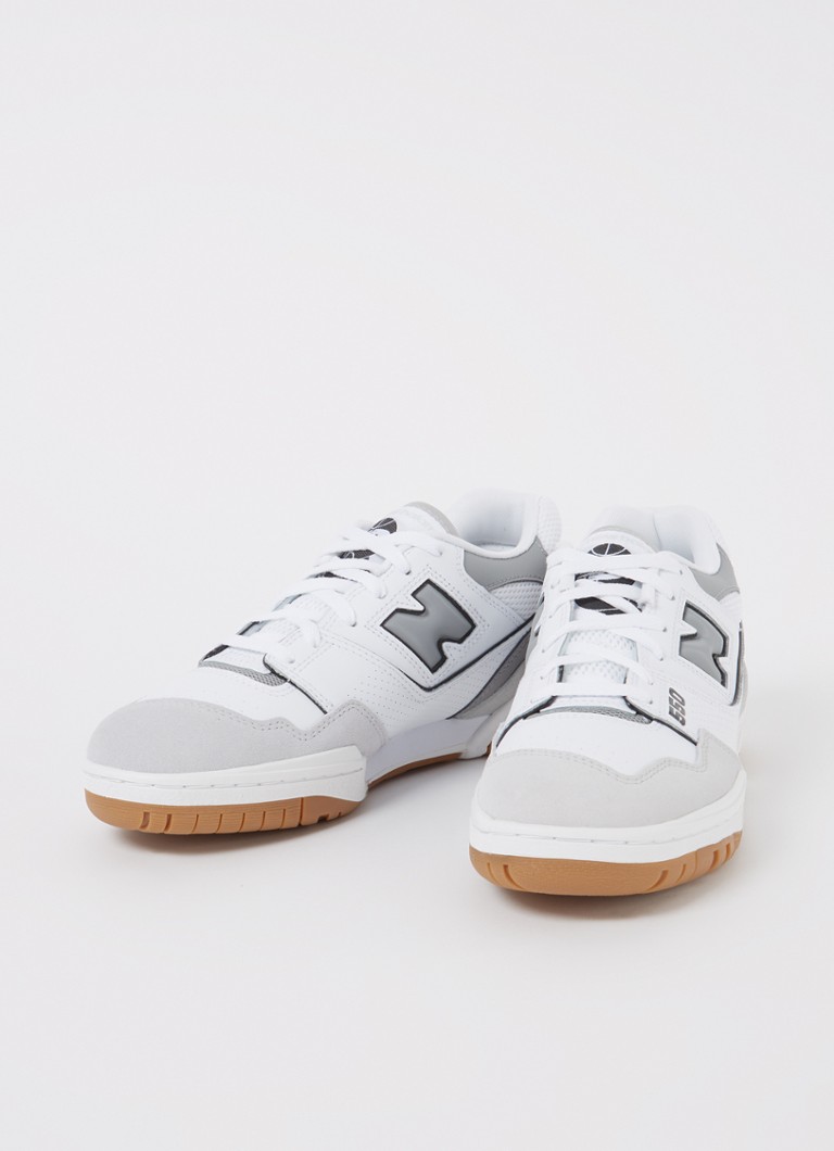 Teniși New Balance 550 din piele cu detalii întoarsă.