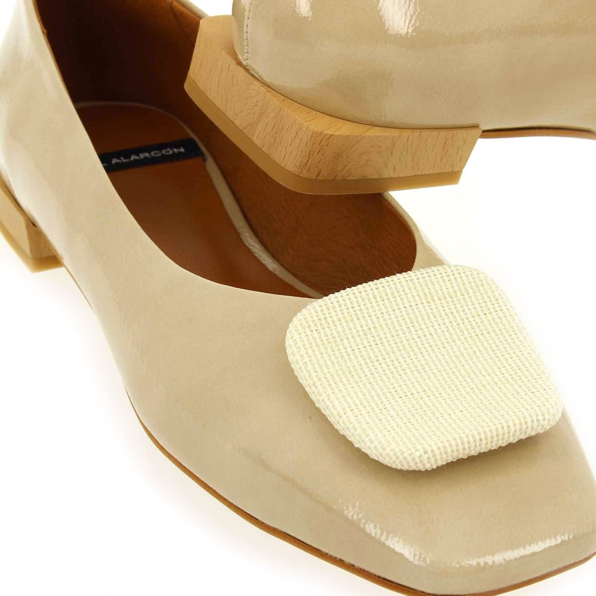Angel Alarcon  23006 535A - Beige