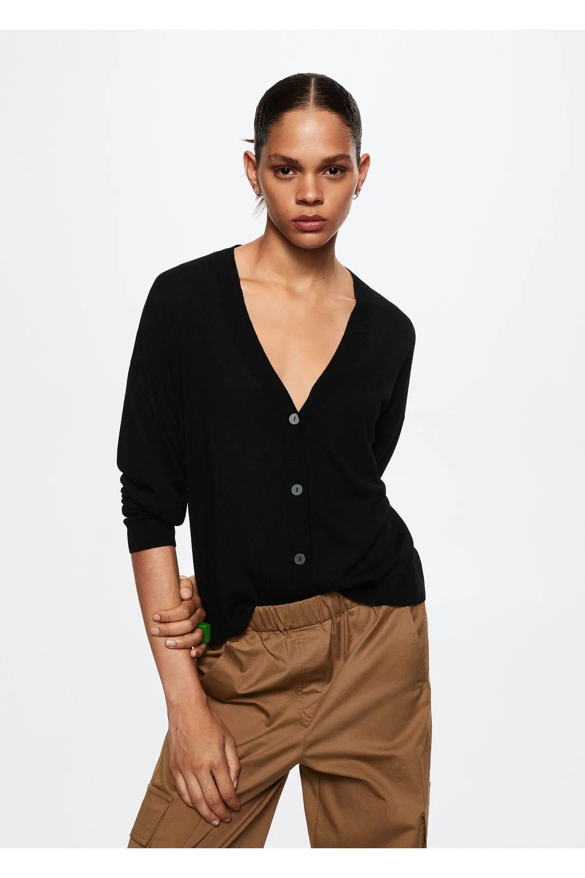 MANGO  Schwarze Damen-Strickjacke 37063834