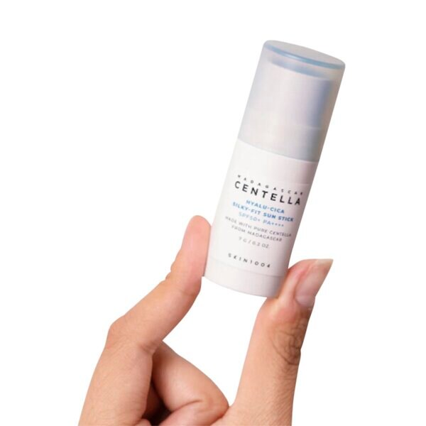 SKIN1004 Madagascar Centella Hyalu-Cica Sun Stick 7g - Combination, normal and oily skin types