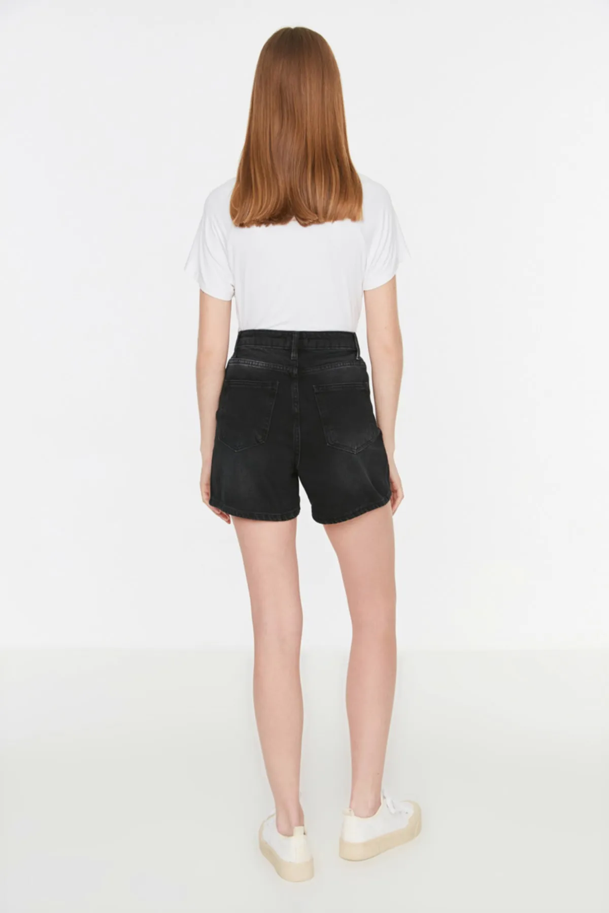 Trendyol Collection  Shorts - Schwarz - Hoher Bund