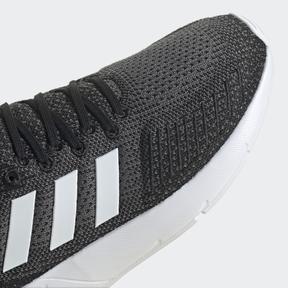 adidas Swift Run 22 GV7971 / schwarz