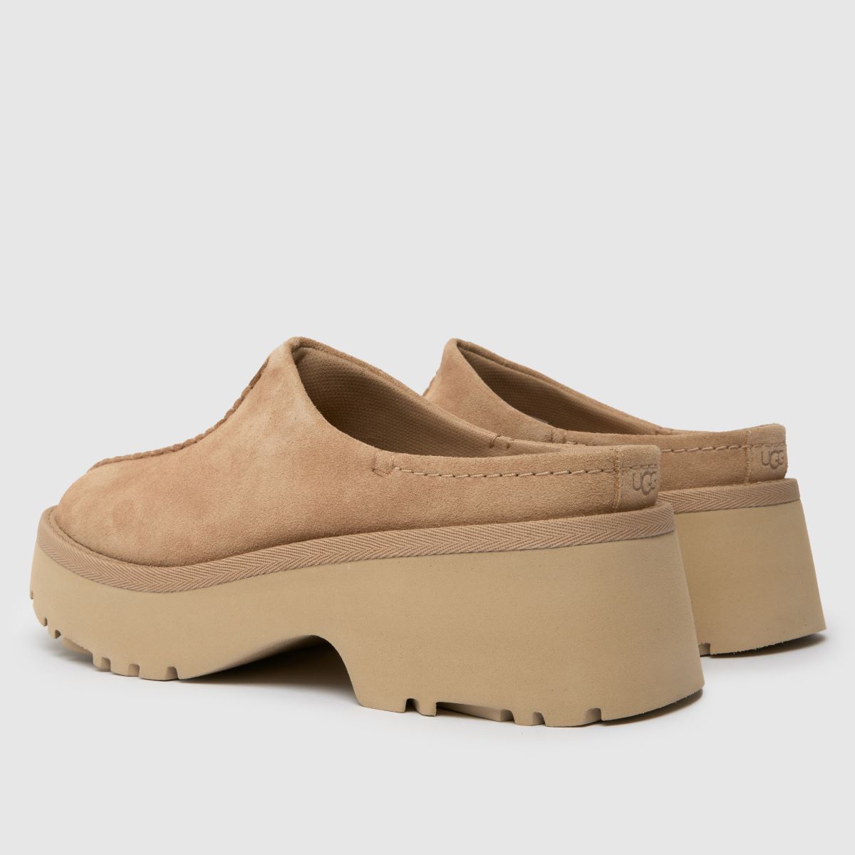 UGG New Heights klumpa szandál homokszínű