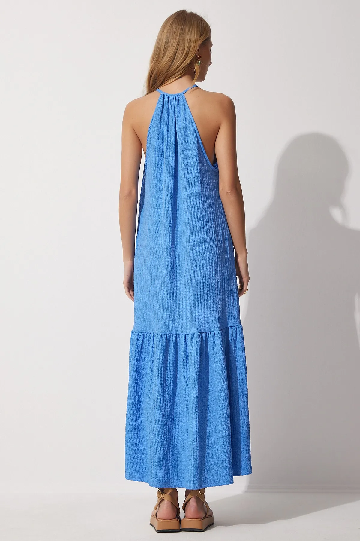 Happiness İstanbul  Blaues langes Sommerstrickkleid mit Trägern für Damen UB00025