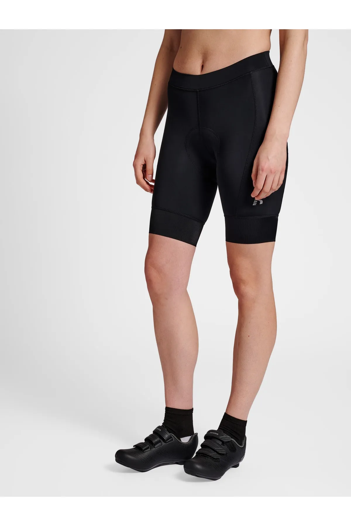 NEWLİNE  Kurze Sporthose - Schwarz - Mittlerer Bund