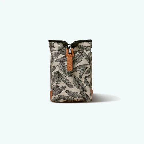 Andrassy UT cream toiletry bag