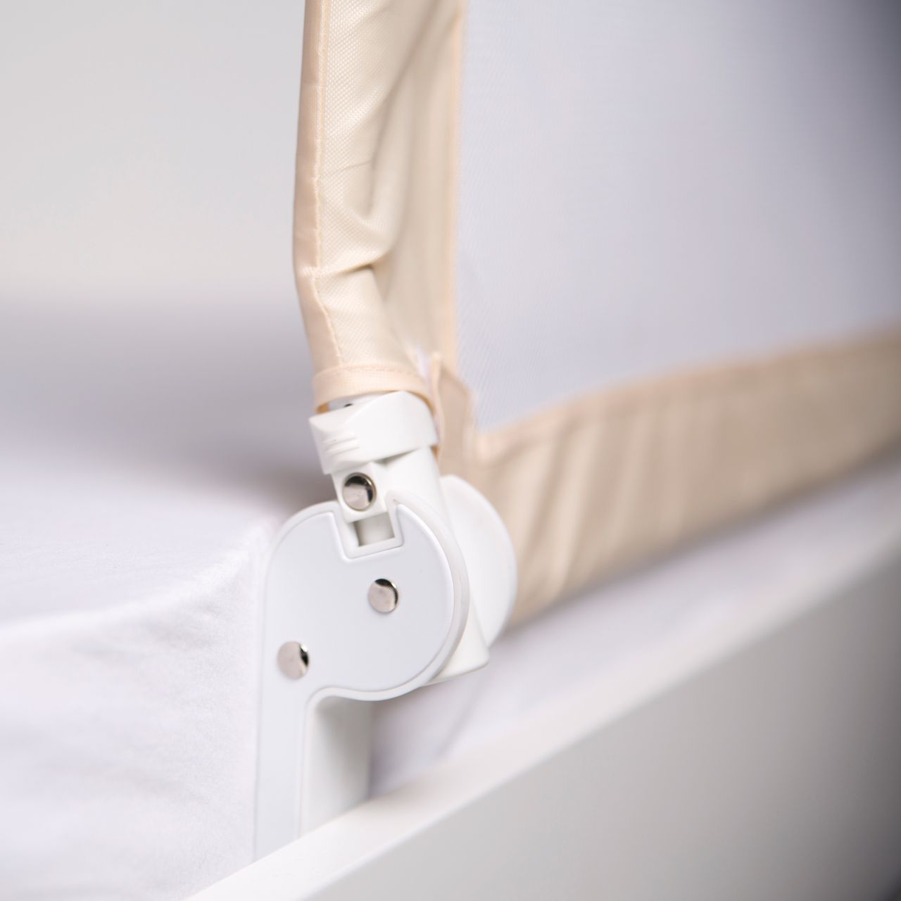 Roba Bettschutzgitter 'Klipp-Klapp', klappbar, für Babys & Kinder, Rausfallschutz 150cm, beige