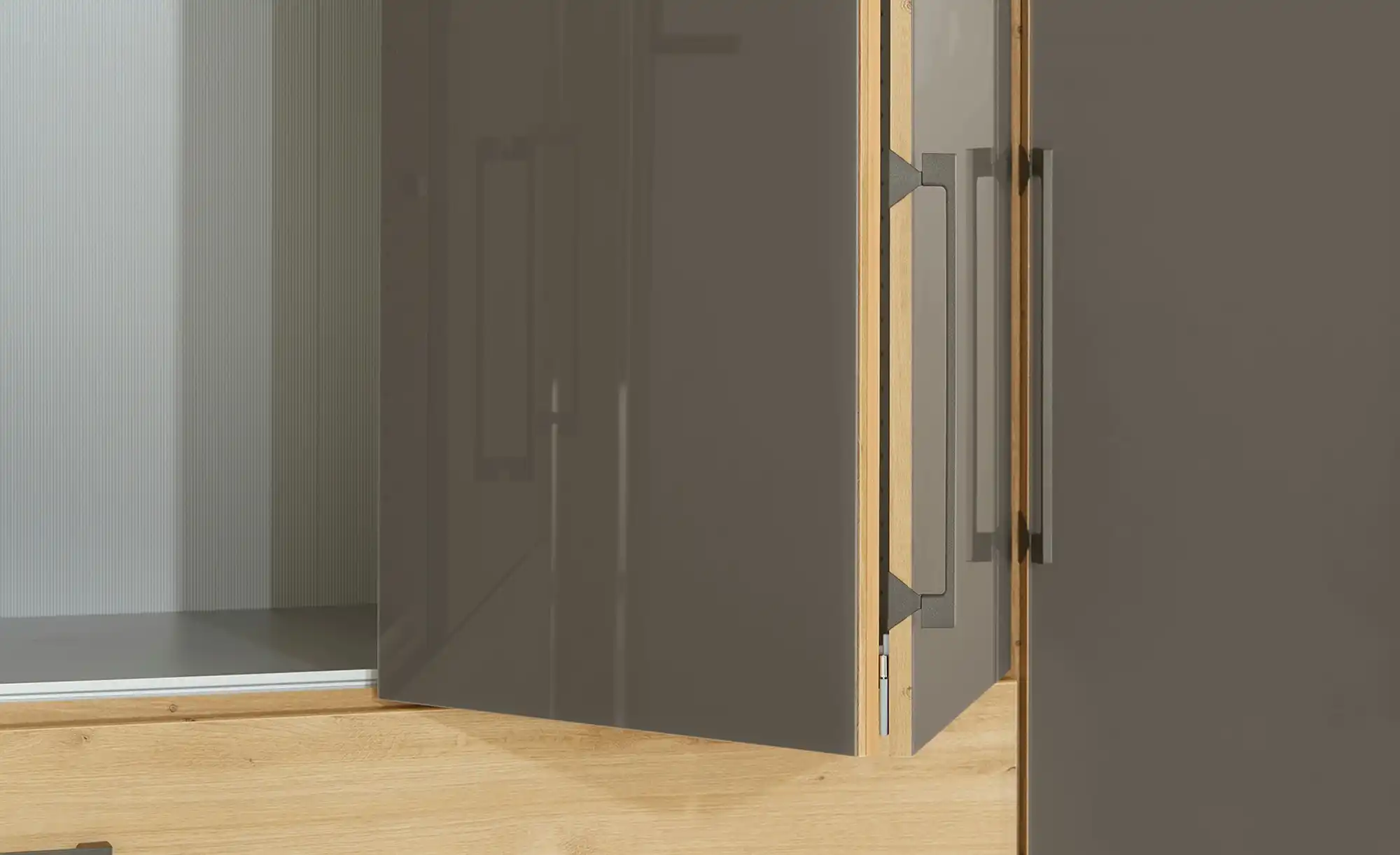 Gleittürenschrank mit Panoramaöffnung